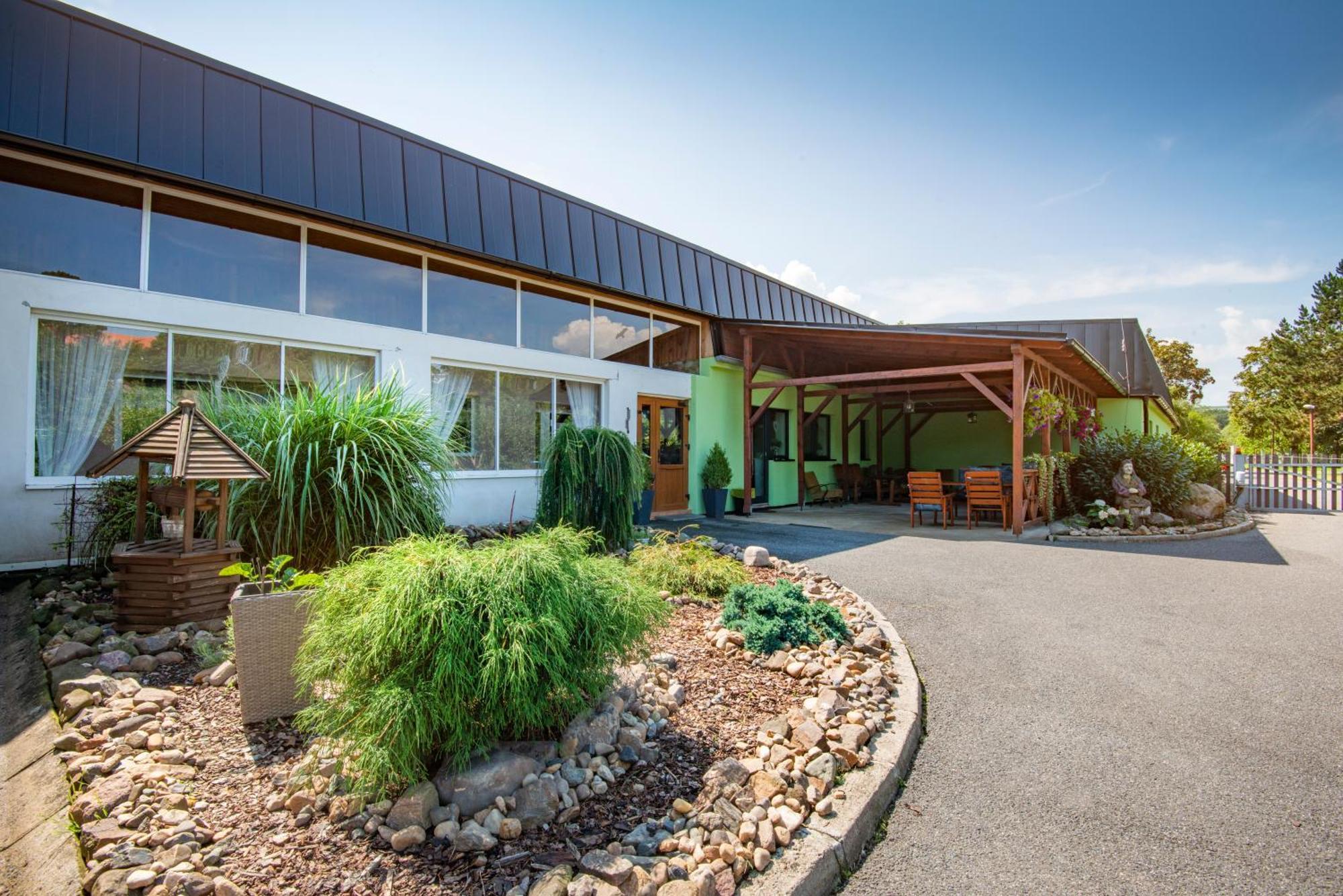 Pension U Jezu Klásterec nad Ohrí Exterior foto